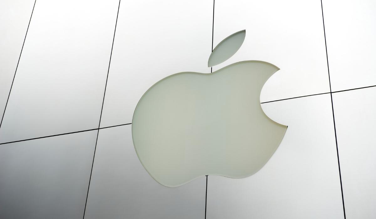 Apple plans to cut iPhone 14 production lag between China India Bloomberg